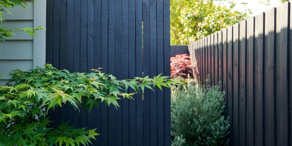 Hampton houses fence design - Rycon Building Group